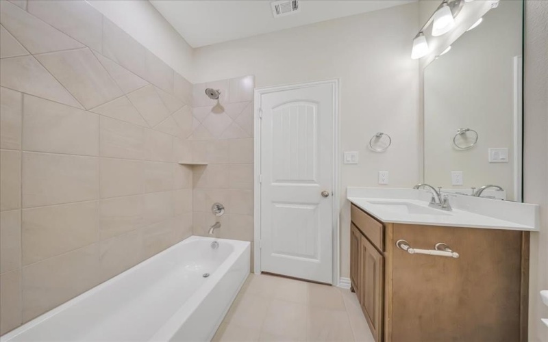 3519 Columbus Street, Gainesville, TX 76240, 4 Habitaciones Habitaciones , ,2 BañosBaños,Residential,En Venta,3519 Columbus Street,20908830