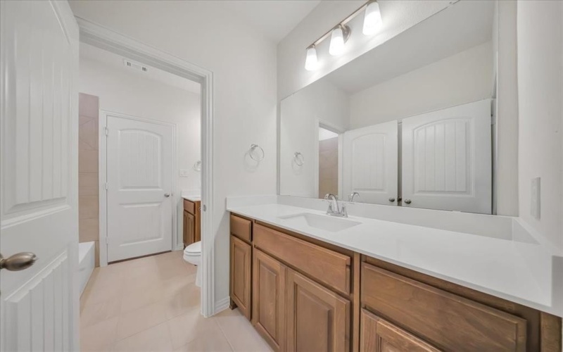 3519 Columbus Street, Gainesville, TX 76240, 4 Habitaciones Habitaciones , ,2 BañosBaños,Residential,En Venta,3519 Columbus Street,20908830
