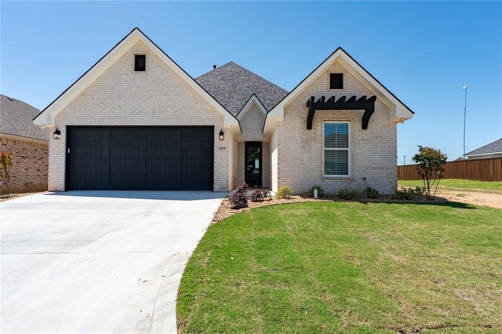 1030 Cannon Place, Paris, TX 75462, 4 Bedrooms Bedrooms, ,3 BathroomsBathrooms,Residential,For Sale,1030 Cannon Place,0,20908886