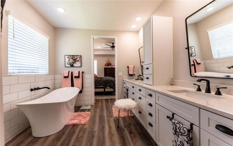 1030 Cannon Place, Paris, TX 75462, 4 Habitaciones Habitaciones , ,3 BañosBaños,Residential,En Venta,1030 Cannon Place,0,20908886