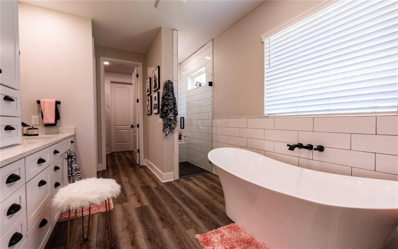 1030 Cannon Place, Paris, TX 75462, 4 Habitaciones Habitaciones , ,3 BañosBaños,Residential,En Venta,1030 Cannon Place,0,20908886