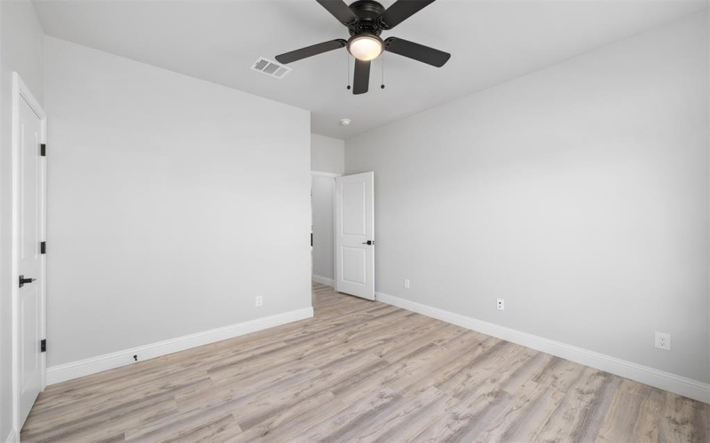 1005 Don Eve Court, Azle, TX 76020, 4 Bedrooms Bedrooms, ,2 BathroomsBathrooms,Residential,For Sale,1005 Don Eve Court,20909162
