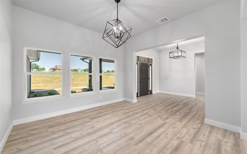1005 Don Eve Court, Azle, TX 76020, 4 Bedrooms Bedrooms, ,2 BathroomsBathrooms,Residential,For Sale,1005 Don Eve Court,20909162
