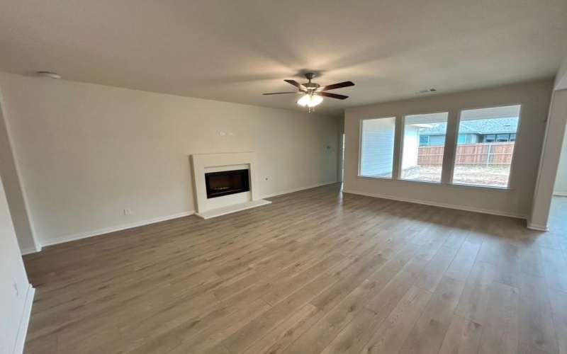 3517 Columbus Street, Gainesville, TX 76240, 4 Habitaciones Habitaciones , ,2 BañosBaños,Residential,En Venta,3517 Columbus Street,20909320