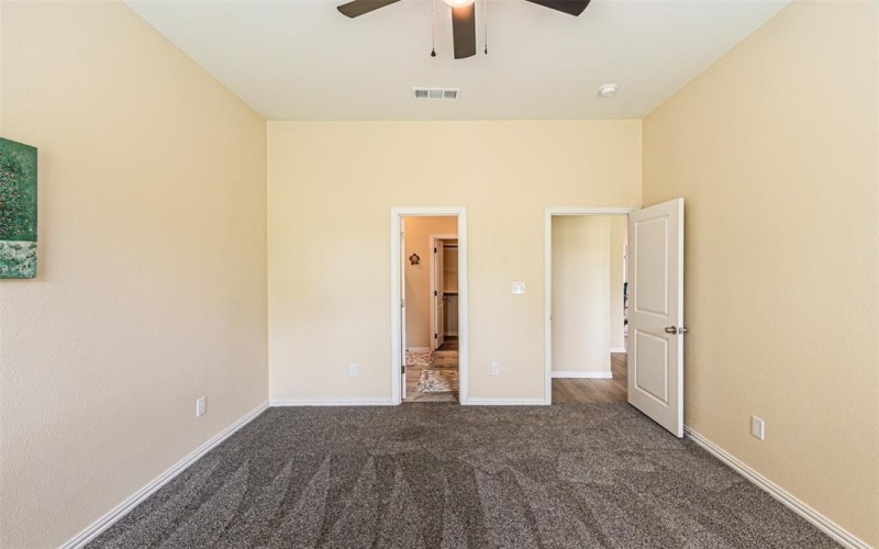 2914 Wilhurt Avenue, Dallas, TX 75216, 3 Habitaciones Habitaciones , ,2 BañosBaños,Residential,En Venta,2914 Wilhurt Avenue,20910358