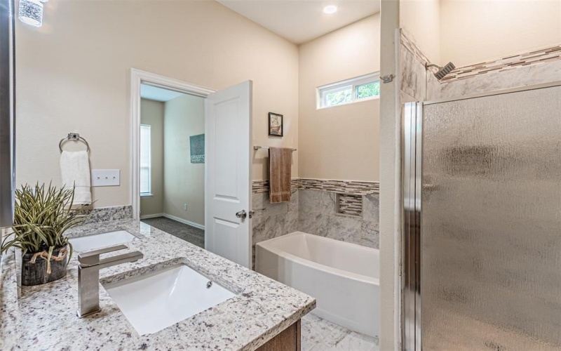 2914 Wilhurt Avenue, Dallas, TX 75216, 3 Habitaciones Habitaciones , ,2 BañosBaños,Residential,En Venta,2914 Wilhurt Avenue,20910358