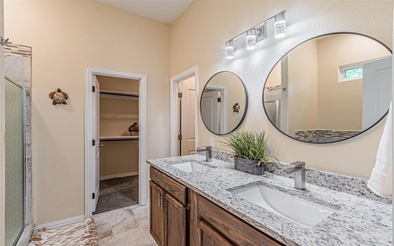 2914 Wilhurt Avenue, Dallas, TX 75216, 3 Habitaciones Habitaciones , ,2 BañosBaños,Residential,En Venta,2914 Wilhurt Avenue,20910358