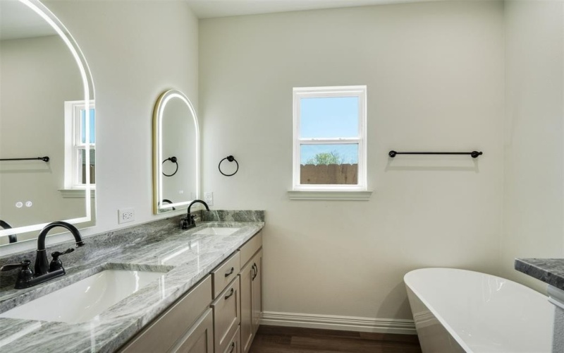 4693 Sisk Road, Wichita Falls, TX 76310, 3 Bedrooms Bedrooms, ,2 BathroomsBathrooms,Residential,For Sale,4693 Sisk Road,20910757