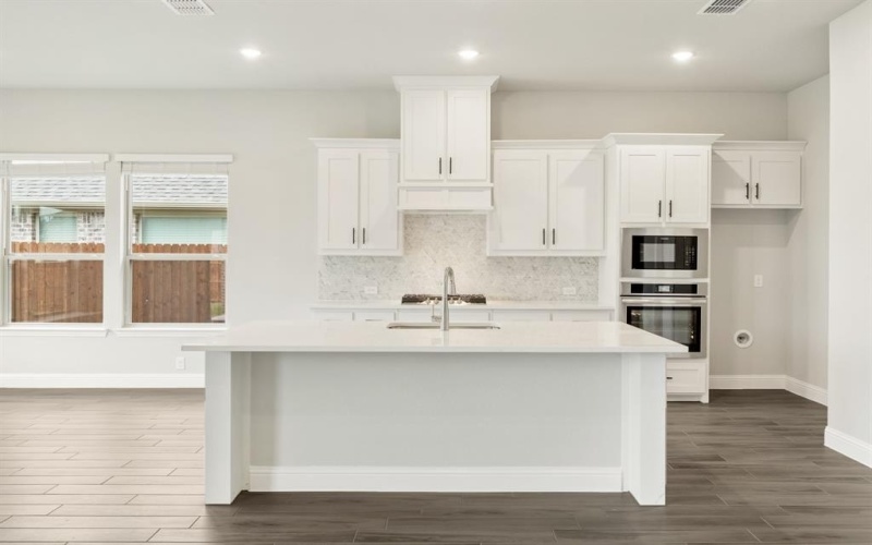 2708 Creekhollow Court, Denton, TX 76226, 5 Bedrooms Bedrooms, ,5 BathroomsBathrooms,Residential,For Sale,2708 Creekhollow Court,20910843
