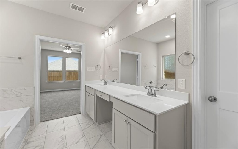 1416 Martingale Lane, Forney, TX 75126, 3 Habitaciones Habitaciones , ,2 BañosBaños,Residential,En Venta,1416 Martingale Lane,0,20911021