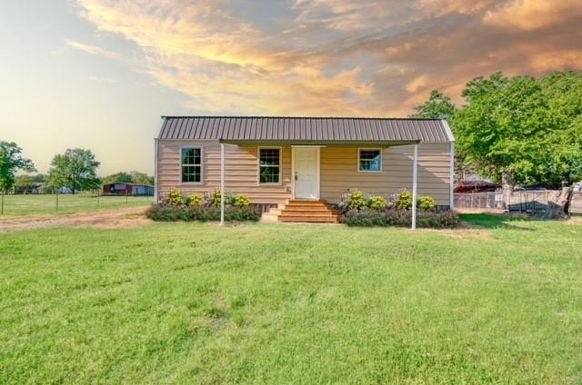 1140 W Division Street, Blossom, TX 75416, 1 Dormitorio Habitaciones , ,1 BañoBaños,Residential,En Venta,1140 W Division Street,20911140