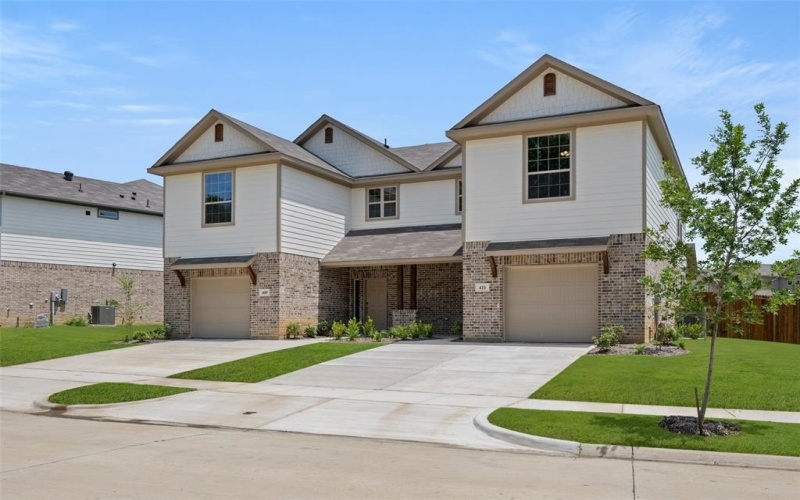 409-411 Saddle Lane, Denton, TX 76205, 8 Habitaciones Habitaciones , ,5 BañosBaños,Residential Multi Family,En Venta,409-411 Saddle Lane,20911602