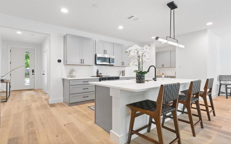 2253 Camp, Dallas, TX 75235, 3 Bedrooms Bedrooms, ,2 BathroomsBathrooms,Residential,For Sale,2253 Camp,20909798