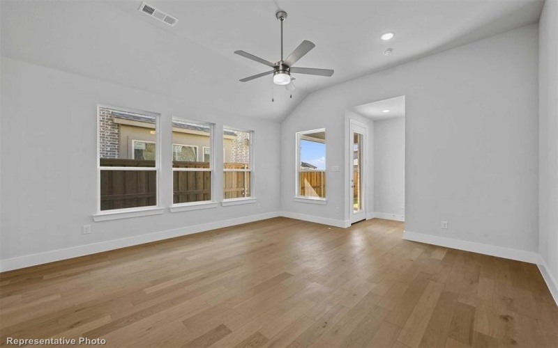 1052 Hackberry Emperor Street, Crowley, TX 76036, 4 Habitaciones Habitaciones , ,3 BañosBaños,Residential,En Venta,1052 Hackberry Emperor Street,20910086