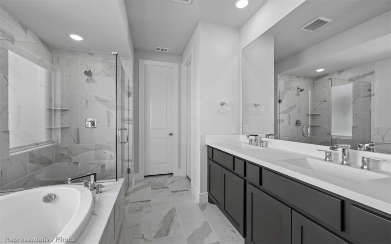 1052 Hackberry Emperor Street, Crowley, TX 76036, 4 Habitaciones Habitaciones , ,3 BañosBaños,Residential,En Venta,1052 Hackberry Emperor Street,20910086