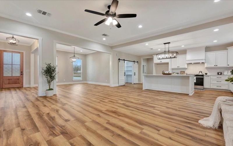282 Lancewood Drive, Lufkin, TX 75904, 3 Bedrooms Bedrooms, ,2 BathroomsBathrooms,Residential,For Sale,282 Lancewood Drive,20910107