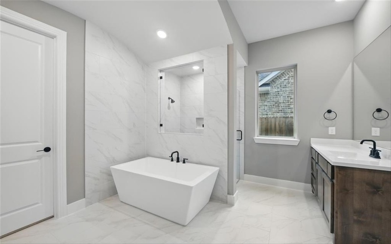 713 Squill Road, Fort Worth, TX 76247, 4 Bedrooms Bedrooms, ,5 BathroomsBathrooms,Residential,For Sale,713 Squill Road,20912160