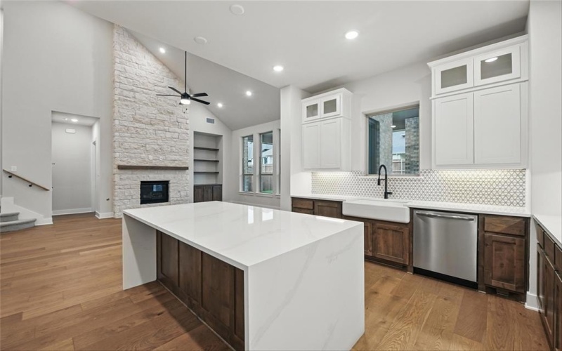 713 Squill Road, Fort Worth, TX 76247, 4 Bedrooms Bedrooms, ,5 BathroomsBathrooms,Residential,For Sale,713 Squill Road,20912160