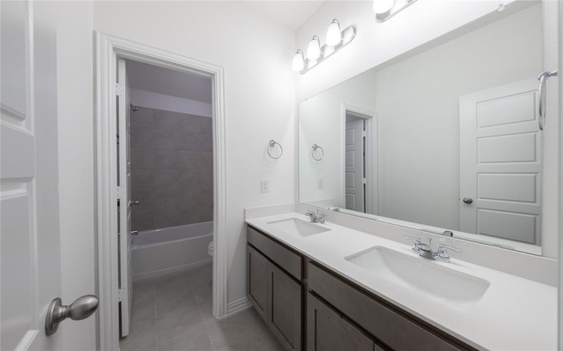 1449 Sun Garden Way, Fort Worth, TX 76247, 4 Bedrooms Bedrooms, ,3 BathroomsBathrooms,Residential,For Sale,1449 Sun Garden Way,0,20910207