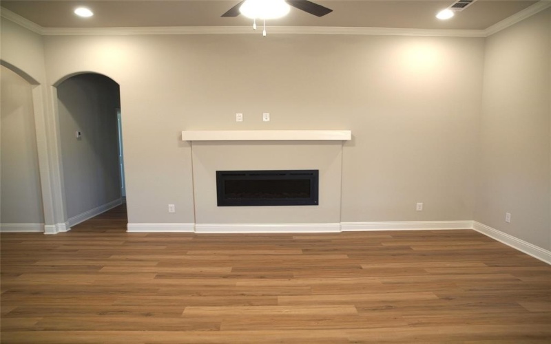 725 Raylan Street, Springtown, TX 76082, 4 Bedrooms Bedrooms, ,2 BathroomsBathrooms,Residential,For Sale,725 Raylan Street,20910267