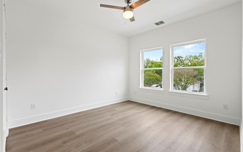 2827 Grafton Avenue, Dallas, TX 75211, 4 Bedrooms Bedrooms, ,3 BathroomsBathrooms,Residential,For Sale,2827 Grafton Avenue,20914801