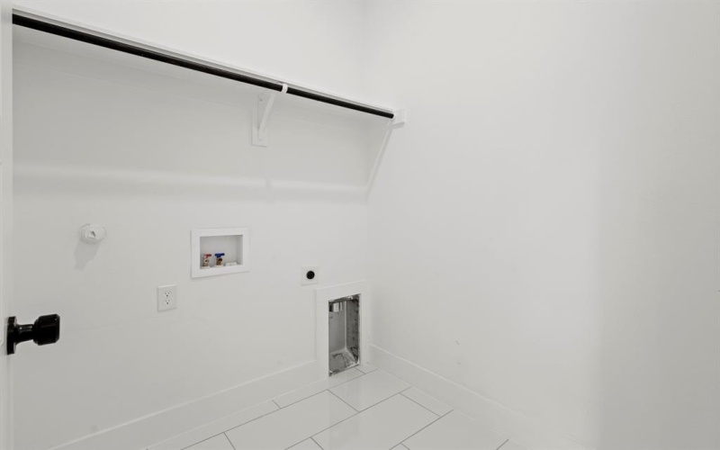 2827 Grafton Avenue, Dallas, TX 75211, 4 Bedrooms Bedrooms, ,3 BathroomsBathrooms,Residential,For Sale,2827 Grafton Avenue,20914801