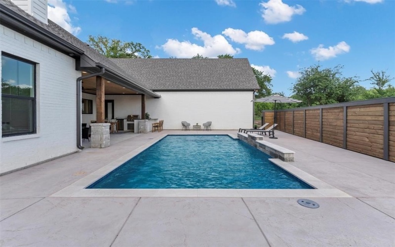 9001 Emma Court, Granbury, TX 76049, 4 Bedrooms Bedrooms, ,5 BathroomsBathrooms,Residential,For Sale,9001 Emma Court,20914858