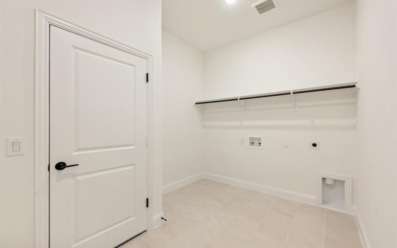1124 Cascades Drive, Justin, TX 76247, 3 Bedrooms Bedrooms, ,3 BathroomsBathrooms,Residential,For Sale,1124 Cascades Drive,0,20912771