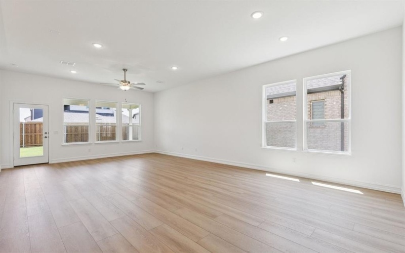 317 Brookhurst Road, Little Elm, TX 76227, 5 Bedrooms Bedrooms, ,5 BathroomsBathrooms,Residential,For Sale,317 Brookhurst Road,20915030