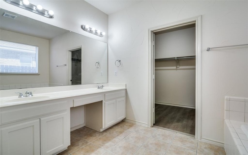 4760 Avocet Drive, Mesquite, TX 75181, 5 Bedrooms Bedrooms, ,3 BathroomsBathrooms,Residential,For Sale,4760 Avocet Drive,20912883
