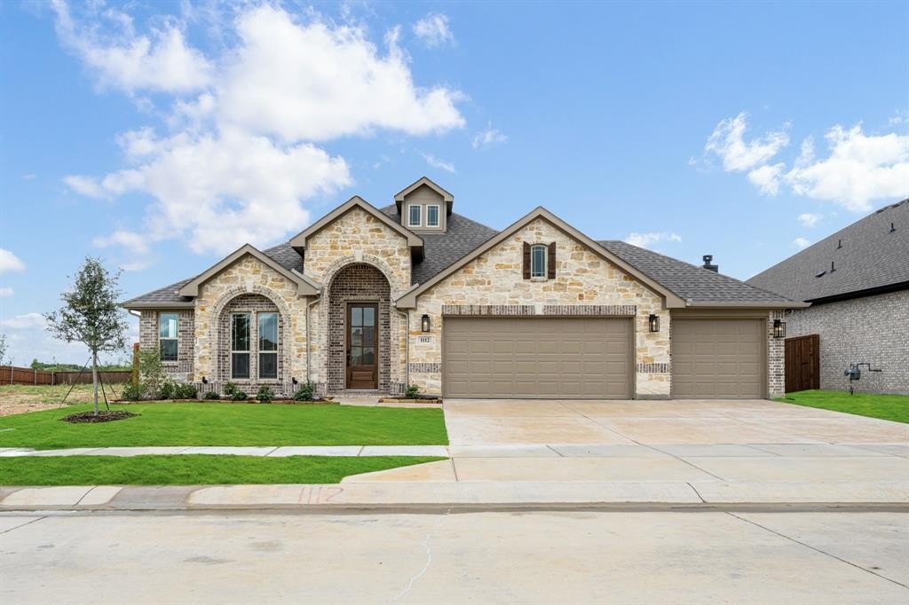 1112 Foxtail Drive, Justin, TX 76247, 4 Bedrooms Bedrooms, ,3 BathroomsBathrooms,Residential,For Sale,1112 Foxtail Drive,20912940