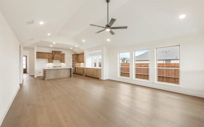 1112 Foxtail Drive, Justin, TX 76247, 4 Bedrooms Bedrooms, ,3 BathroomsBathrooms,Residential,For Sale,1112 Foxtail Drive,20912940