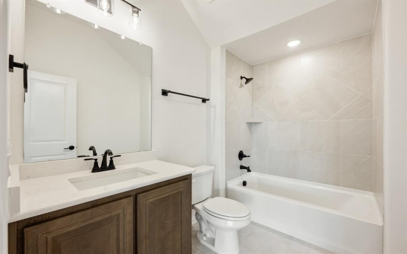 1112 Foxtail Drive, Justin, TX 76247, 4 Bedrooms Bedrooms, ,3 BathroomsBathrooms,Residential,For Sale,1112 Foxtail Drive,20912940