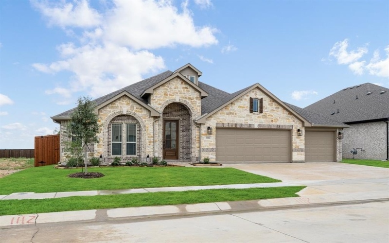 1112 Foxtail Drive, Justin, TX 76247, 4 Bedrooms Bedrooms, ,3 BathroomsBathrooms,Residential,For Sale,1112 Foxtail Drive,20912940