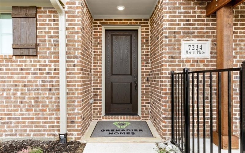 7234 Merlot Place, Grand Prairie, TX 75054, 2 Habitaciones Habitaciones , ,2 BañosBaños,Residential,En Venta,7234 Merlot Place,0,20913094