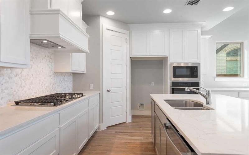 1105 Barnmeadow Lane, Forney, TX 75126, 4 Habitaciones Habitaciones , ,3 BañosBaños,Residential,En Venta,1105 Barnmeadow Lane,0,20913129