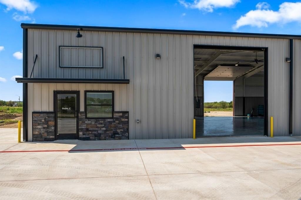 2036 Seaborn Road #BLDG 4, STE C, Ponder, TX 76259, ,Otro,En Venta,2036 Seaborn Road,20913554