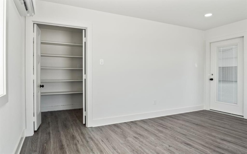 2036 Seaborn Road #BLDG 4, STE C, Ponder, TX 76259, ,Otro,En Venta,2036 Seaborn Road,20913554