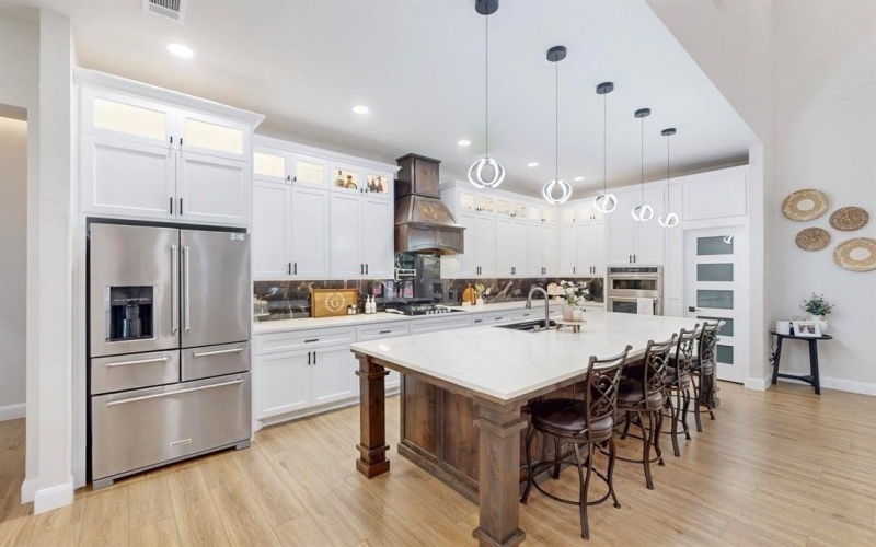 7401 Retta Mansfield Road, Mansfield, TX 76063, 18 Bedrooms Bedrooms, ,6 BathroomsBathrooms,Residential,For Sale,7401 Retta Mansfield Road,20913945