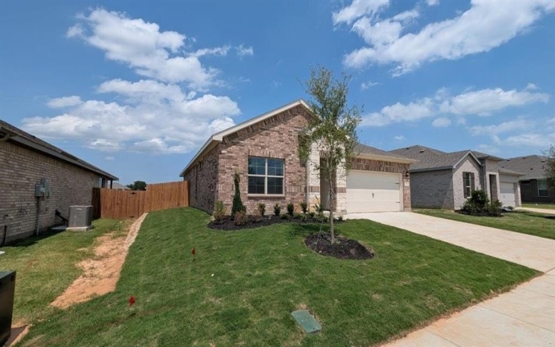 1021 TRACTION Trail, Cleburne, TX 76031, 4 Habitaciones Habitaciones , ,2 BañosBaños,Residential,En Venta,1021 TRACTION Trail,20914117