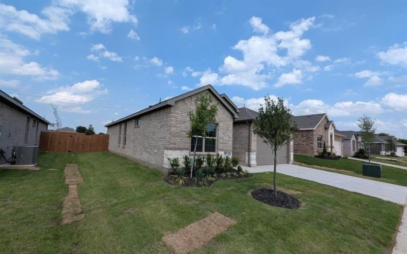 1017 TRACTION Trail, Cleburne, TX 76031, 4 Habitaciones Habitaciones , ,2 BañosBaños,Residential,En Venta,1017 TRACTION Trail,20914120