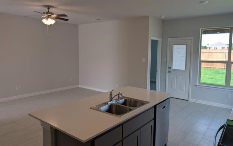 1017 TRACTION Trail, Cleburne, TX 76031, 4 Habitaciones Habitaciones , ,2 BañosBaños,Residential,En Venta,1017 TRACTION Trail,20914120