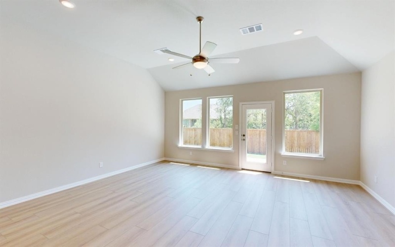 4013 Whisperwood Road, Denton, TX 76210, 4 Habitaciones Habitaciones , ,3 BañosBaños,Residential,En Venta,4013 Whisperwood Road,0,20914264
