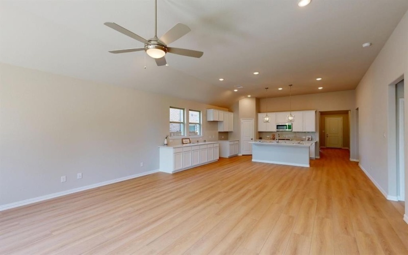 4013 Whisperwood Road, Denton, TX 76210, 4 Habitaciones Habitaciones , ,3 BañosBaños,Residential,En Venta,4013 Whisperwood Road,0,20914264