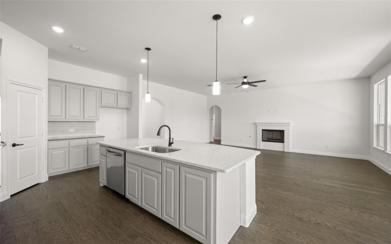 314 Bowrider Lane, Granbury, TX 76049, 4 Bedrooms Bedrooms, ,2 BathroomsBathrooms,Residential,For Sale,314 Bowrider Lane,20916757