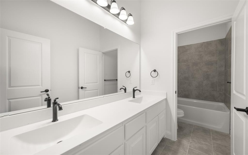 314 Bowrider Lane, Granbury, TX 76049, 4 Bedrooms Bedrooms, ,2 BathroomsBathrooms,Residential,For Sale,314 Bowrider Lane,20916757