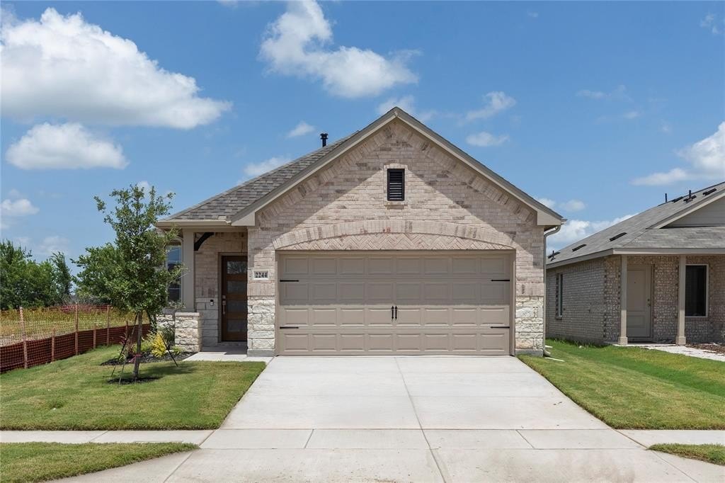 2244 Walden Pond Boulevard, Forney, TX 75126, 3 Habitaciones Habitaciones , ,2 BañosBaños,Residential,En Venta,2244 Walden Pond Boulevard,20916790