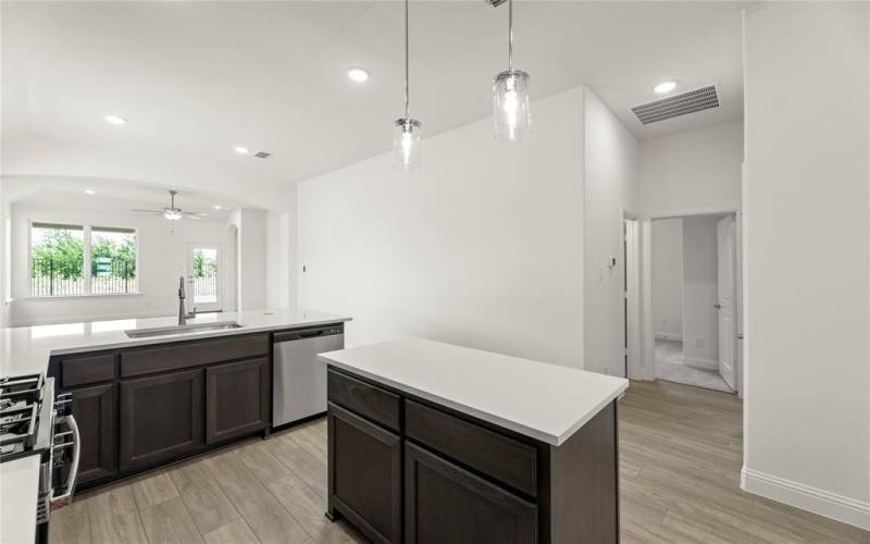 2244 Walden Pond Boulevard, Forney, TX 75126, 3 Habitaciones Habitaciones , ,2 BañosBaños,Residential,En Venta,2244 Walden Pond Boulevard,20916790