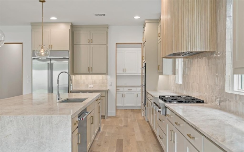 6359 Malcolm Drive, Dallas, TX 75214, 4 Bedrooms Bedrooms, ,5 BathroomsBathrooms,Residential,For Sale,6359 Malcolm Drive,20915843