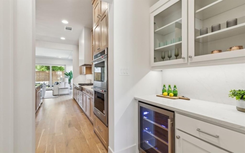 7611 Caillet Street, Dallas, TX 75209, 4 Bedrooms Bedrooms, ,5 BathroomsBathrooms,Residential,For Sale,7611 Caillet Street,20915850